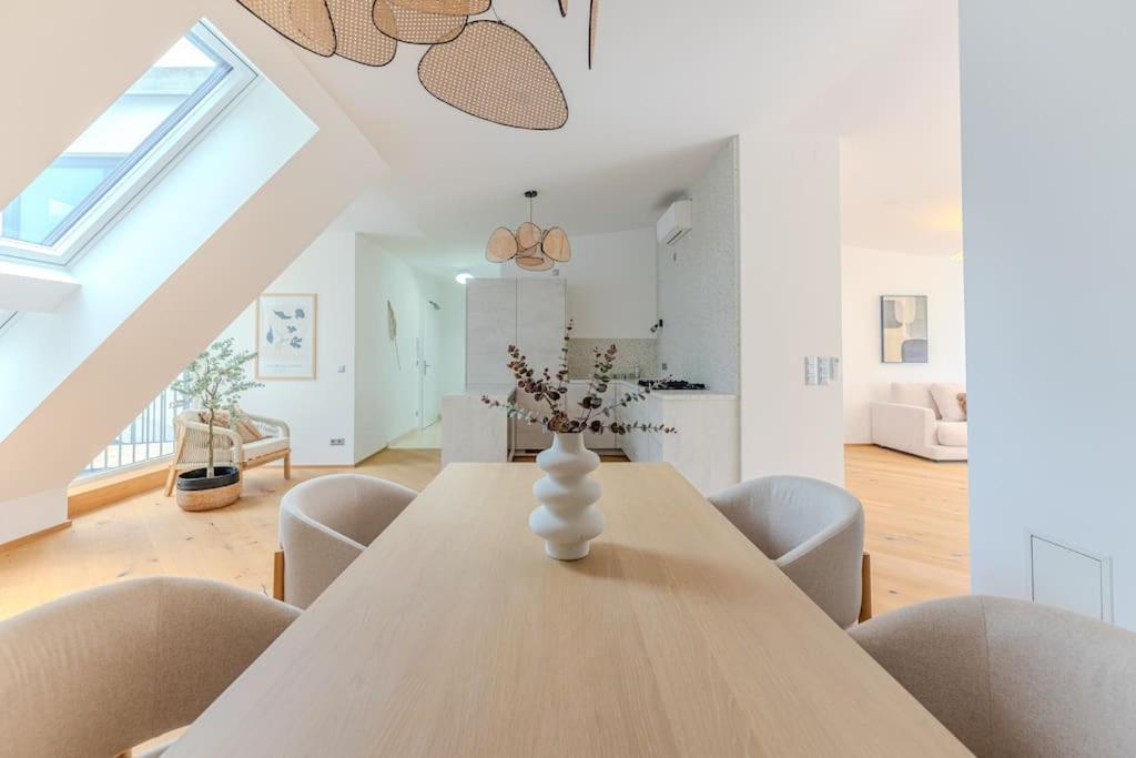 Neustift Deluxe Apartment Vienna Luaran gambar