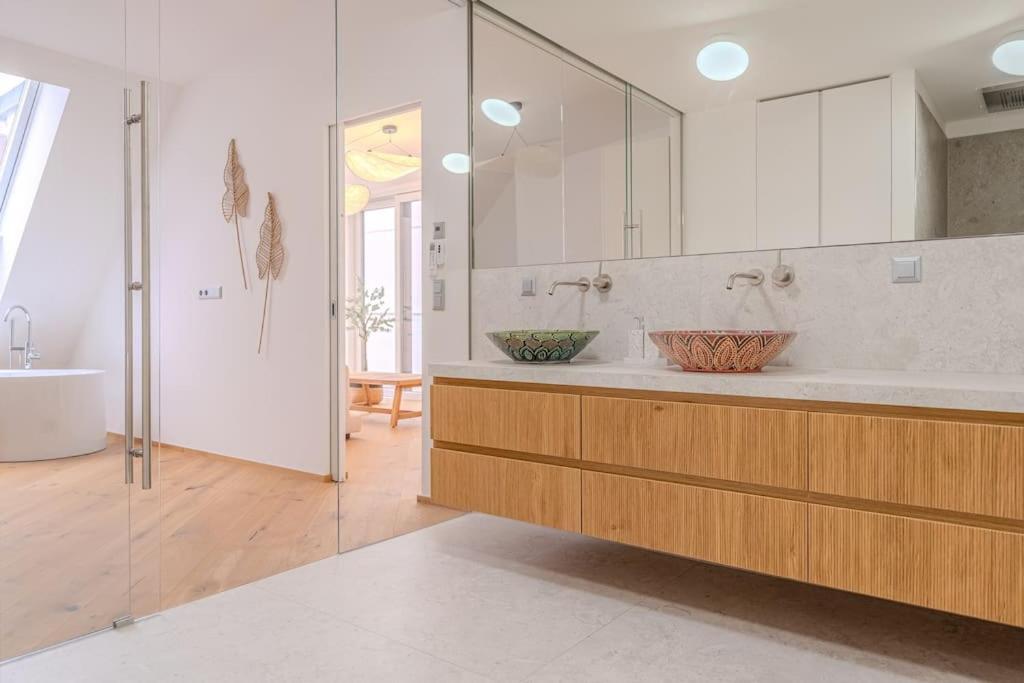 Neustift Deluxe Apartment Vienna Luaran gambar