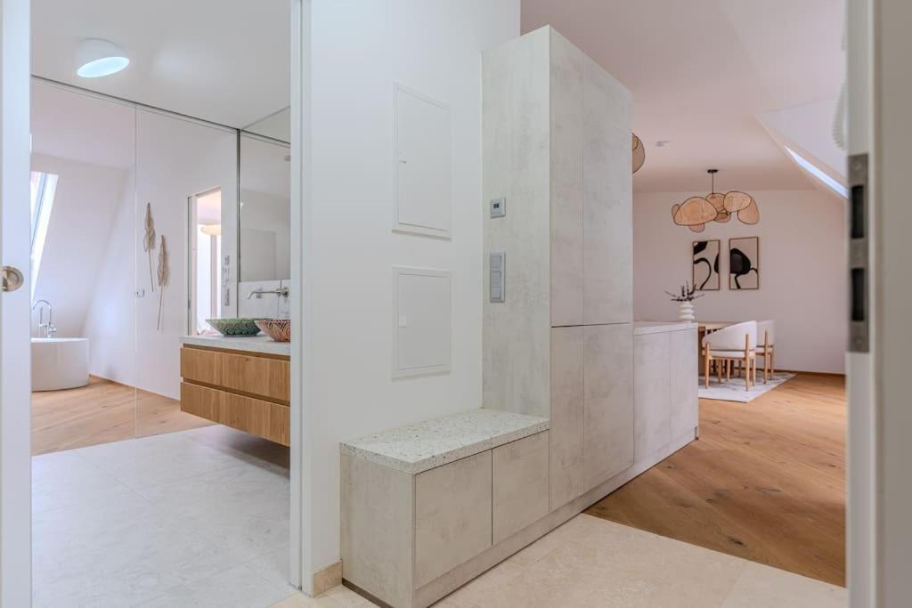 Neustift Deluxe Apartment Vienna Luaran gambar